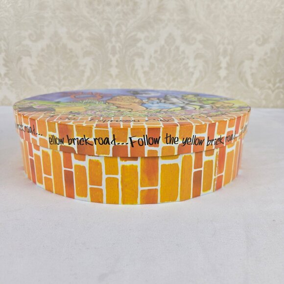 Wizard of Oz Tea Party Set (5) 3 oz Espresso Cups & Saucers Porcelain Orig Box - Picture 2 of 16